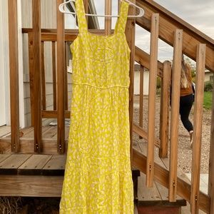 Yellow midi dress with pockets